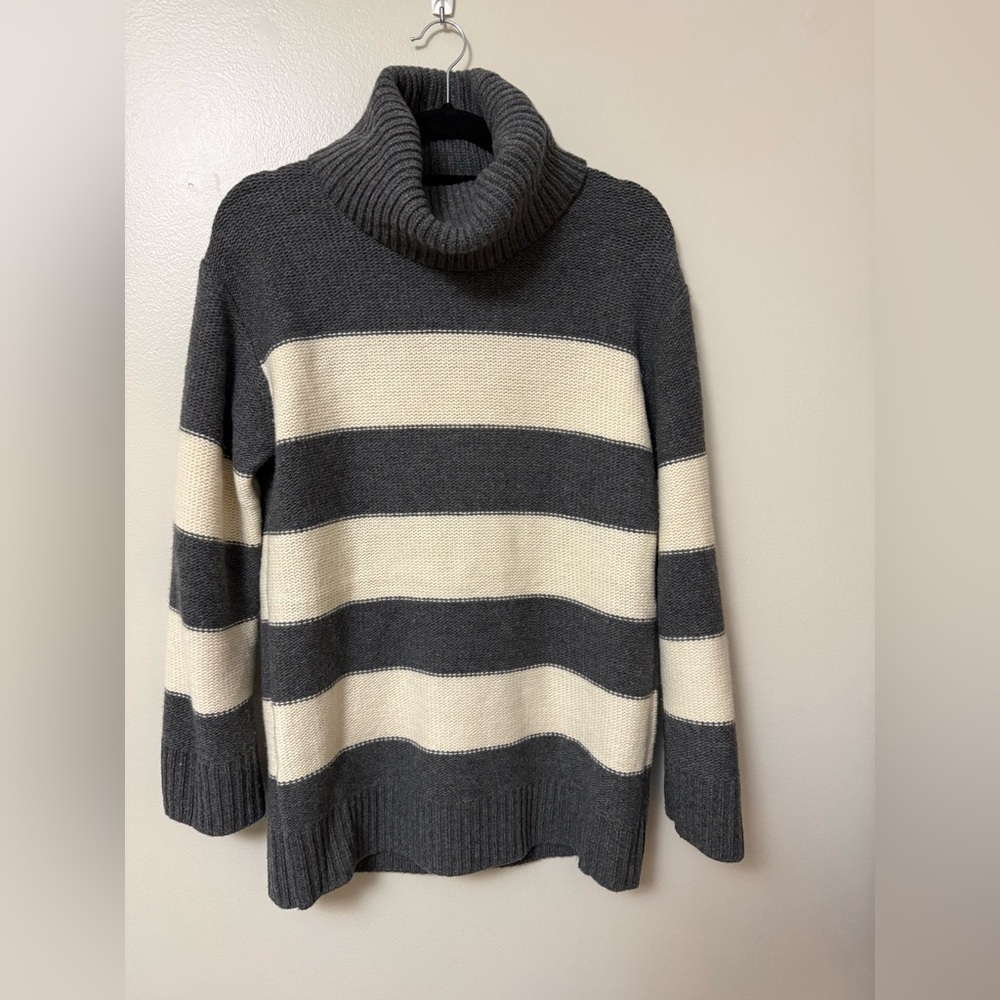 H&M Premium cashmere wool blend Striped Gray and Cream Turtleneck Sweater